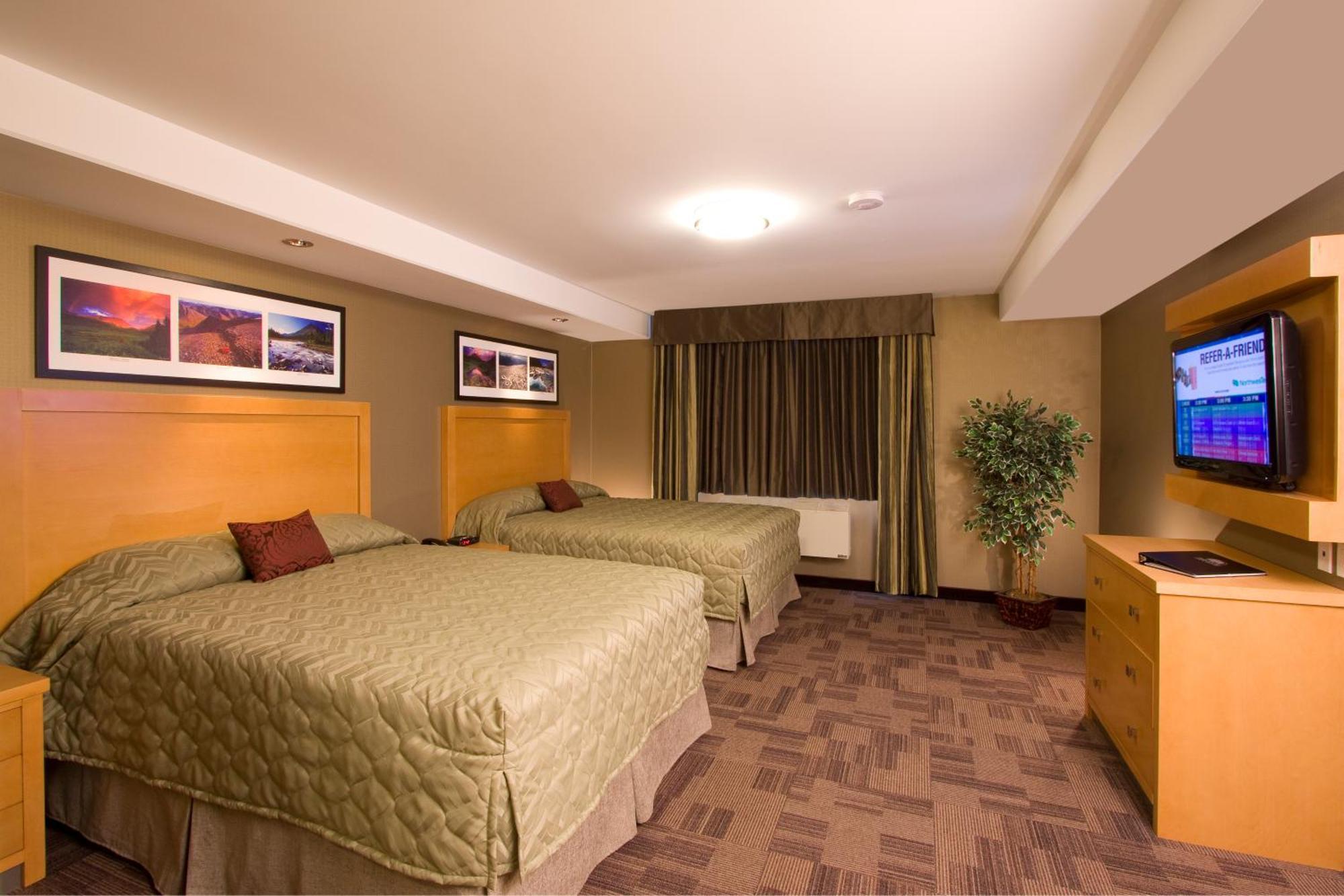 Woodlands Inn & Suites Fort Nelson Luaran gambar