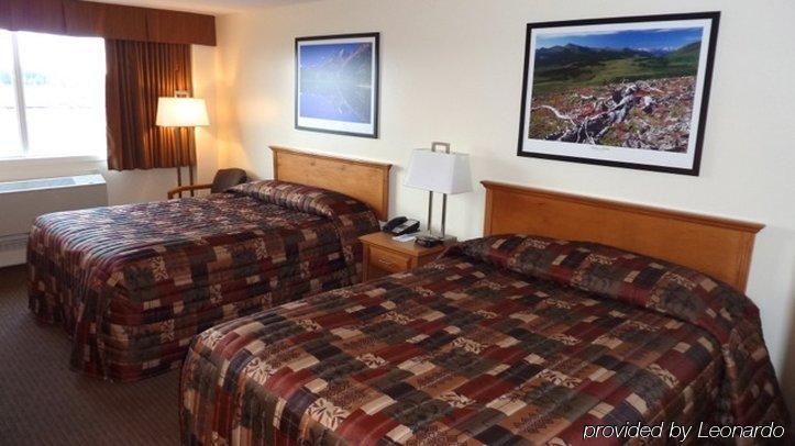 Woodlands Inn & Suites Fort Nelson Luaran gambar