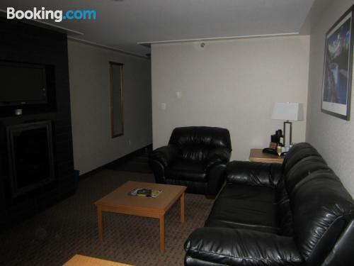 Woodlands Inn & Suites Fort Nelson Luaran gambar